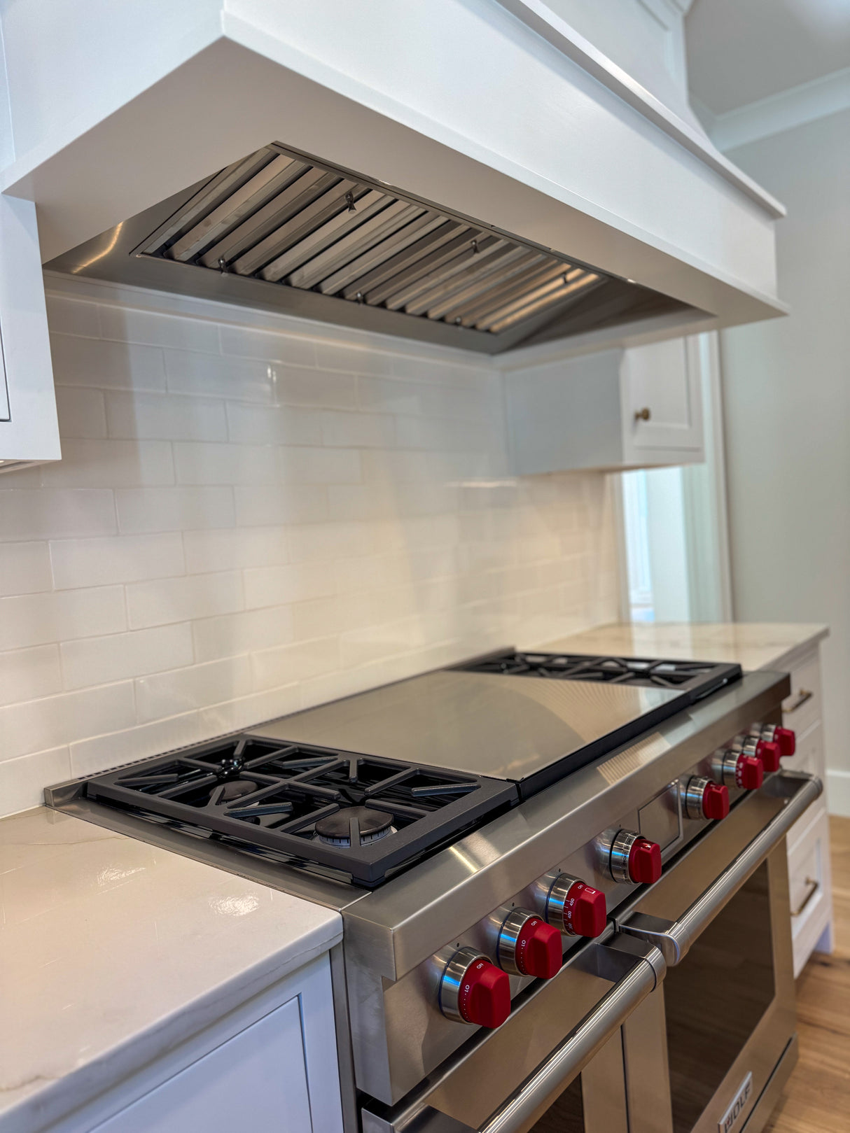 Curved Range Hood