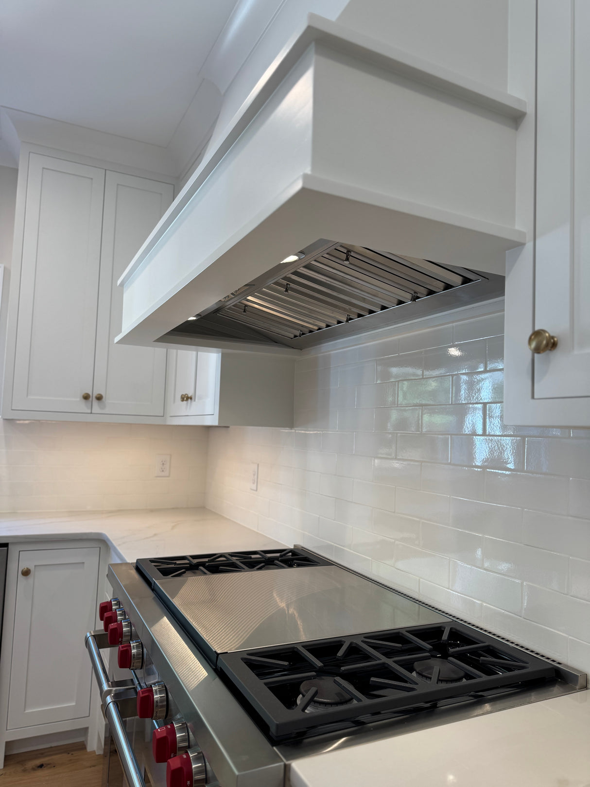 Curved Range Hood